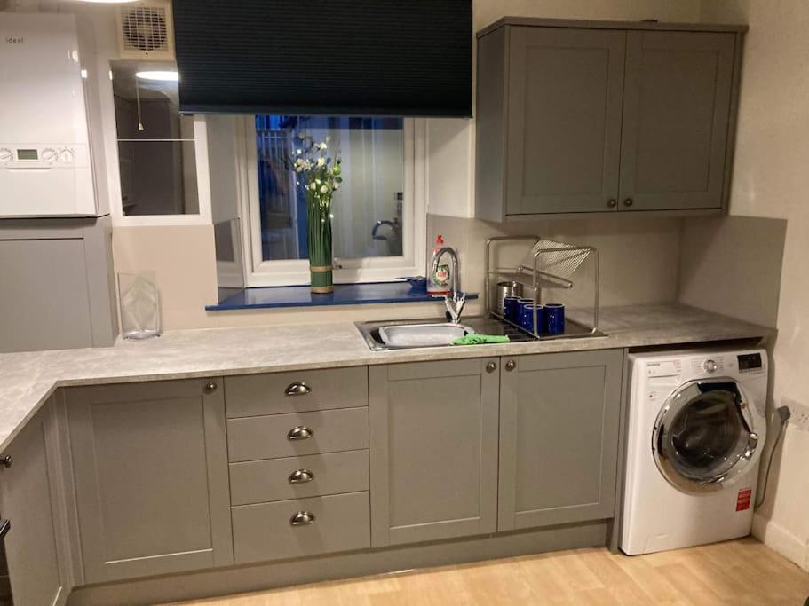 Lawn View Apartment Доліш Екстер'єр фото