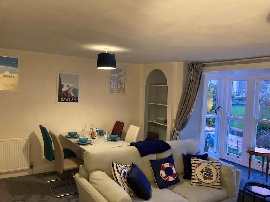 Lawn View Apartment Доліш Екстер'єр фото